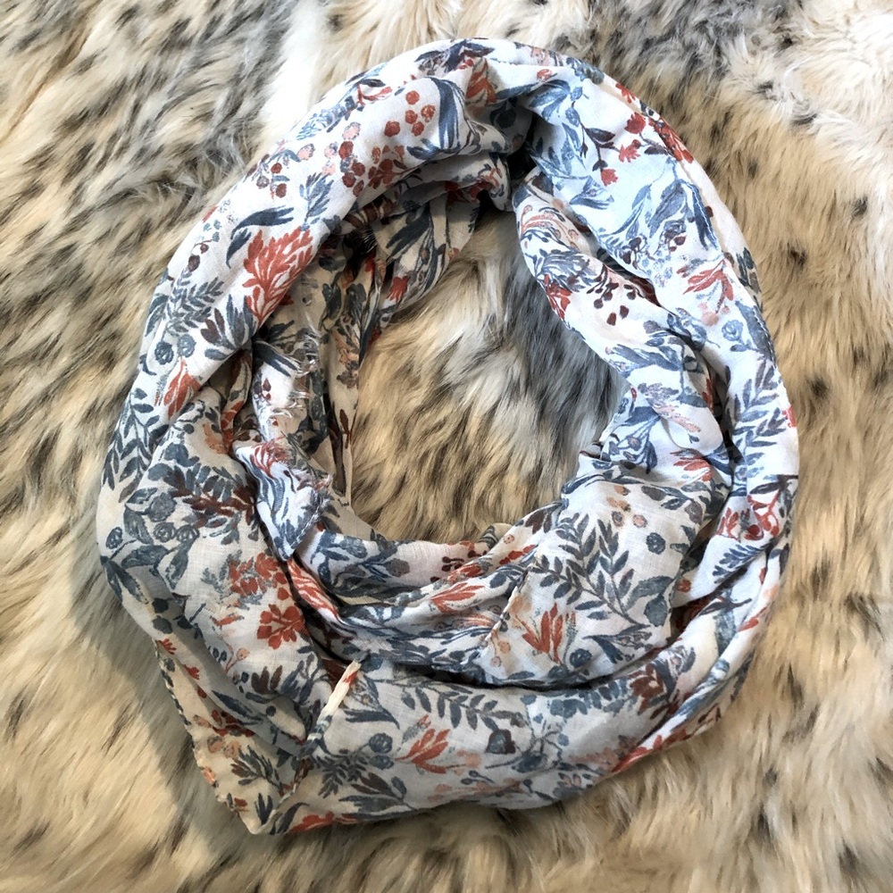 G.H. Bass & Co. Scarf